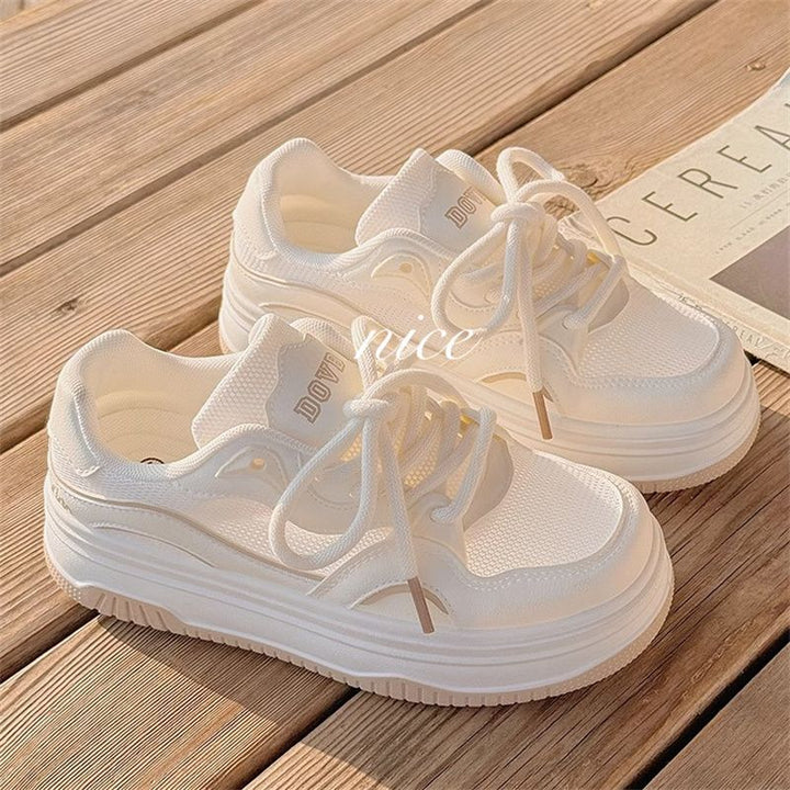 Women Minimalist Platform Sneakers with Padded Comfort Collar and Treaded Wedge Sole Mune Fashion