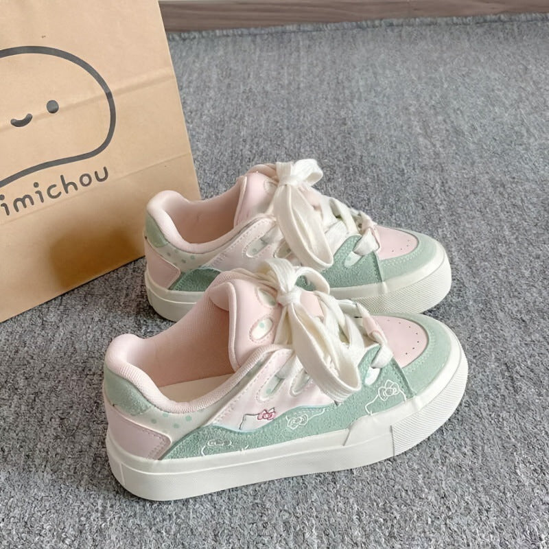 Women's sporty sneakers with cute animal appliqués and soft sole Mune Fashion