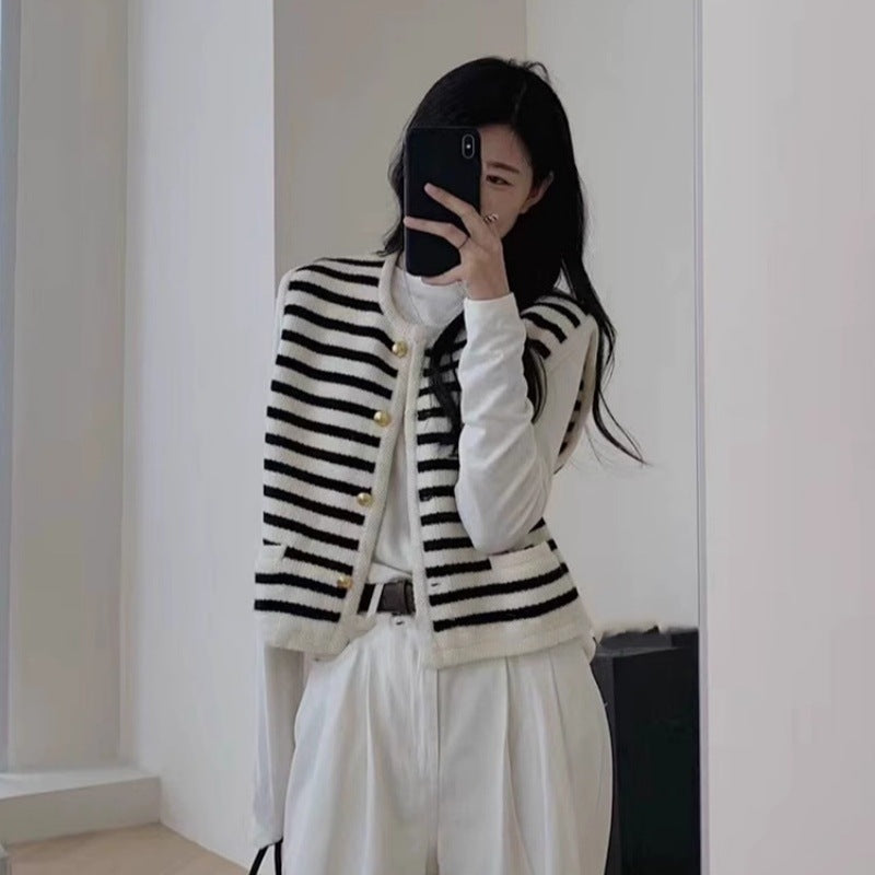 Women Short-Cut Striped Knit Vest with Gold-Colored Buttons and Patch Pockets Mune Fashion