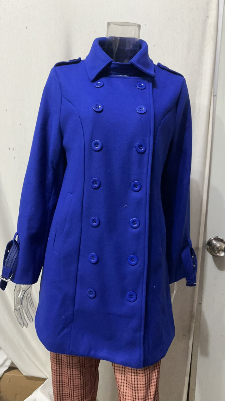 Women's tailored double-breasted wool blend coat with shoulder patches and cuff fasteners Mune Fashion