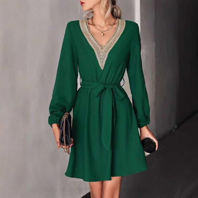 Ladies knee-length V-neck dress with crochet lace insert, tie belt andlight balloon sleeves Mune Fashion