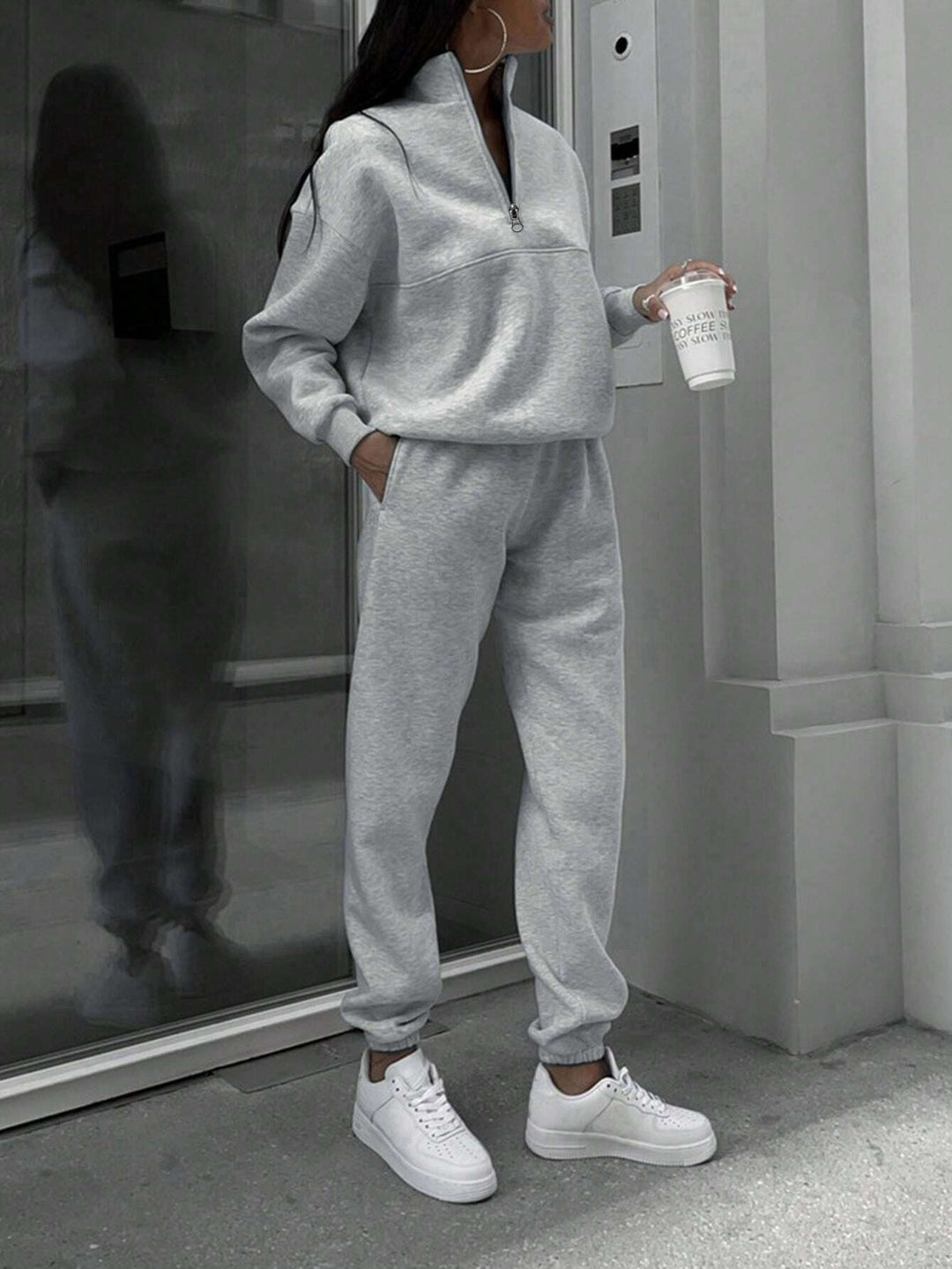 Women's Comfort Sweat Set with Half-Zip Stand-Up Collar and Relax Jogger Mune Fashion