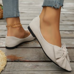 Ladies' pointed ballerina slippers with decorative bow and padded comfort insole Mune Fashion
