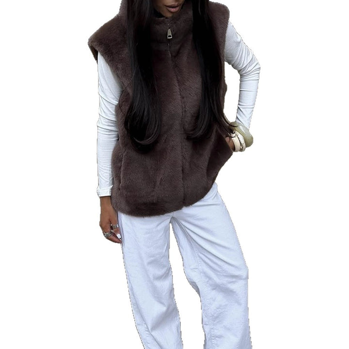Women’s Sleeveless Faux Fur Vest with Stand-up Collar, Zipper, and Boxy Cropped Cut Mune Fashion