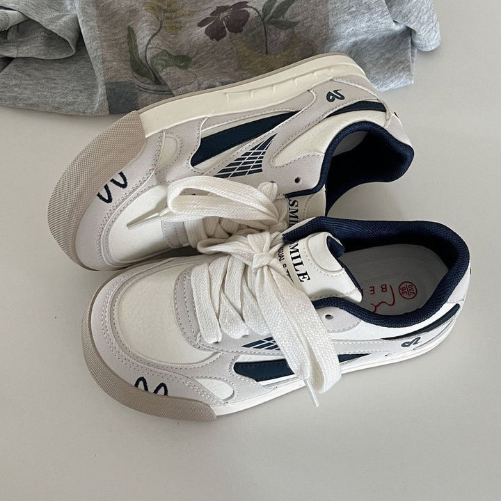 Women's sporty sneakers with breathable mesh details Mune Fashion