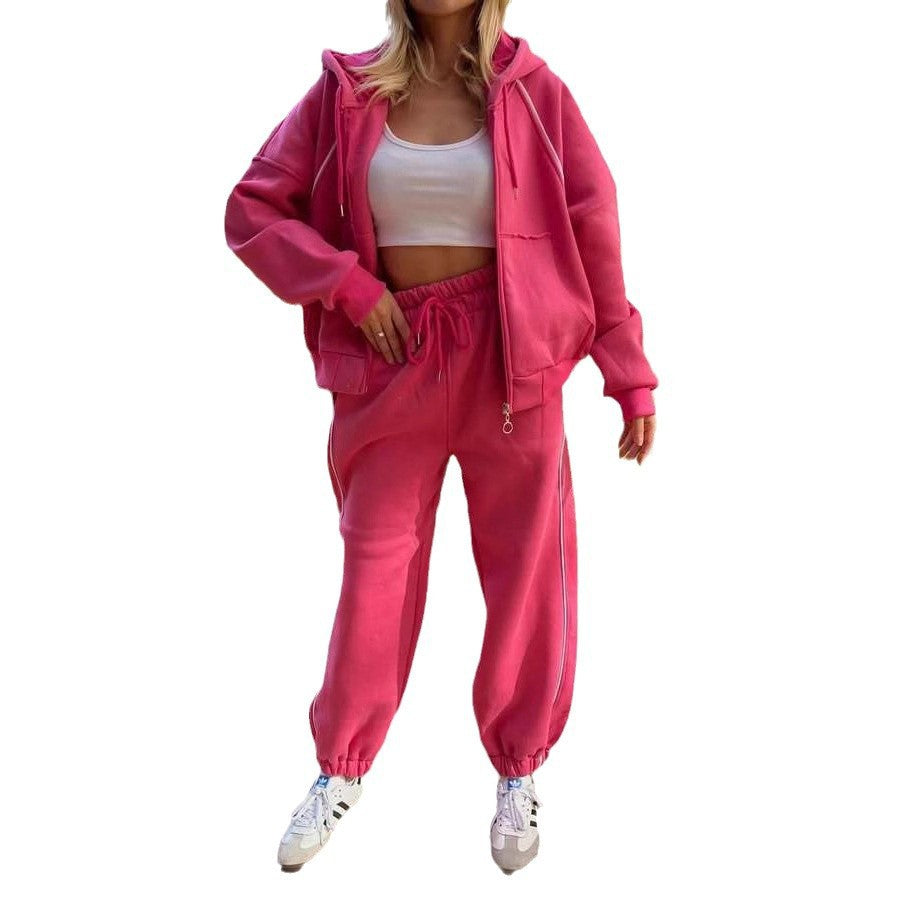 Women's short zip hoodie and high-waist jogging pants set with elastic comfort waistband and side piping Mune Fashion