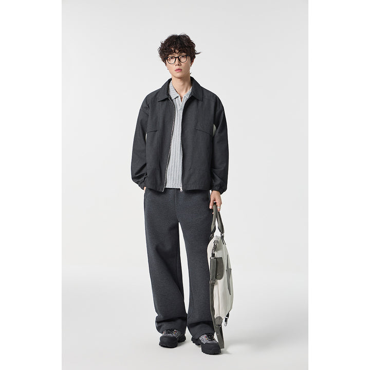 Unisex short jacket in boxy cut with continuous zipper and flap pockets Mune Fashion