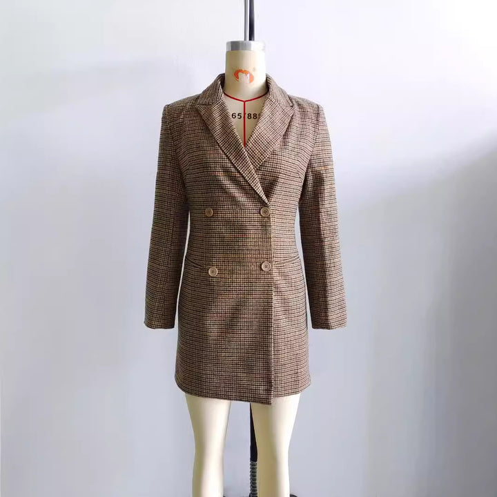 Women's tailored double-breasted long blazer with Glencheck structure, shawl collar, and flap pockets Mune Fashion