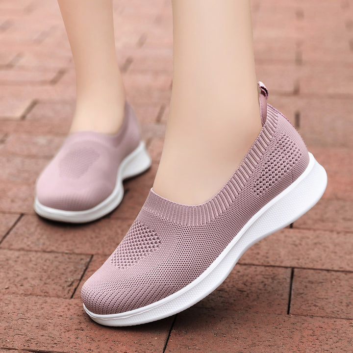 Women's seamless slip-on comfort shoe with elastic mesh upper and feather-light EVA outsole Mune Fashion