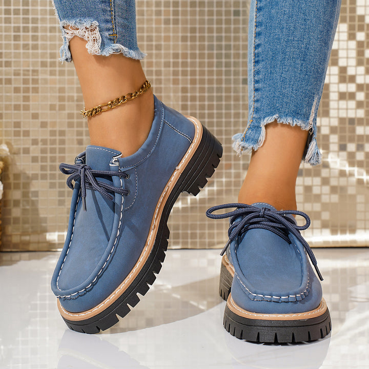 Women Robust Lace-Up Moccasin with Profiled Rubber Sole and Contrast Stitch Mune Fashion