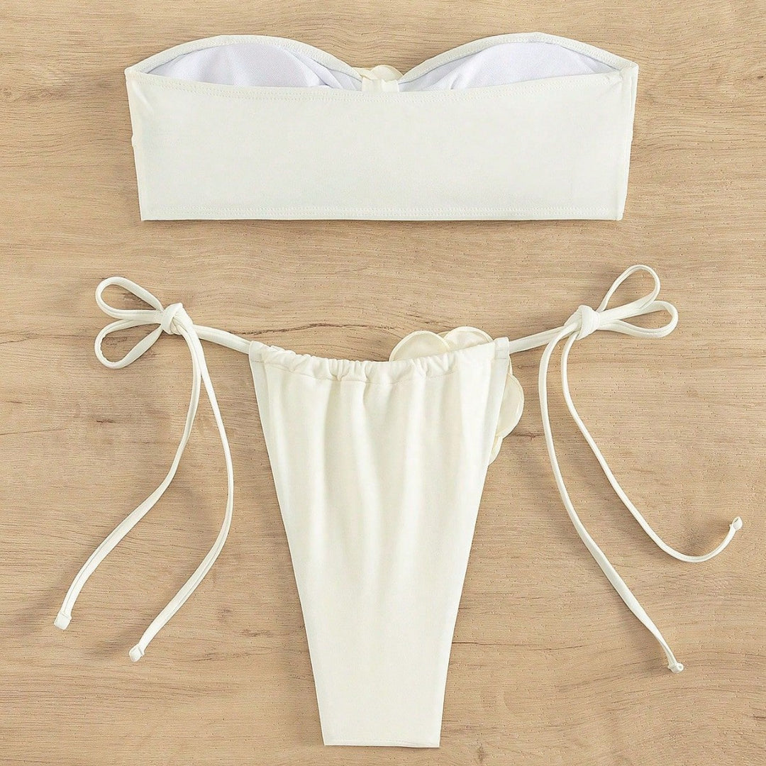 Women's bandeau bikini with decorative floral appliqués Mune Fashion