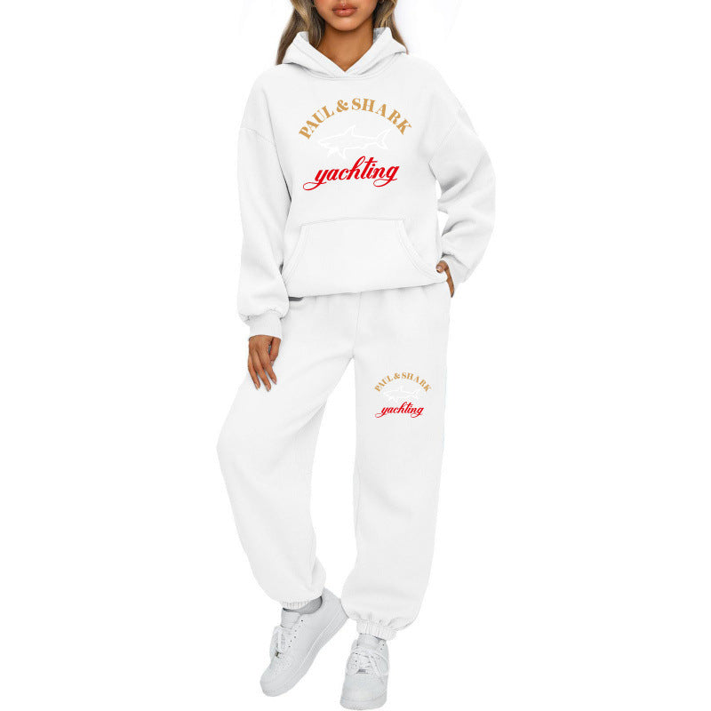 Women's oversized hoodie and jogger set with hood, kangaroo pocket, and ribbed cuffs Mune Fashion
