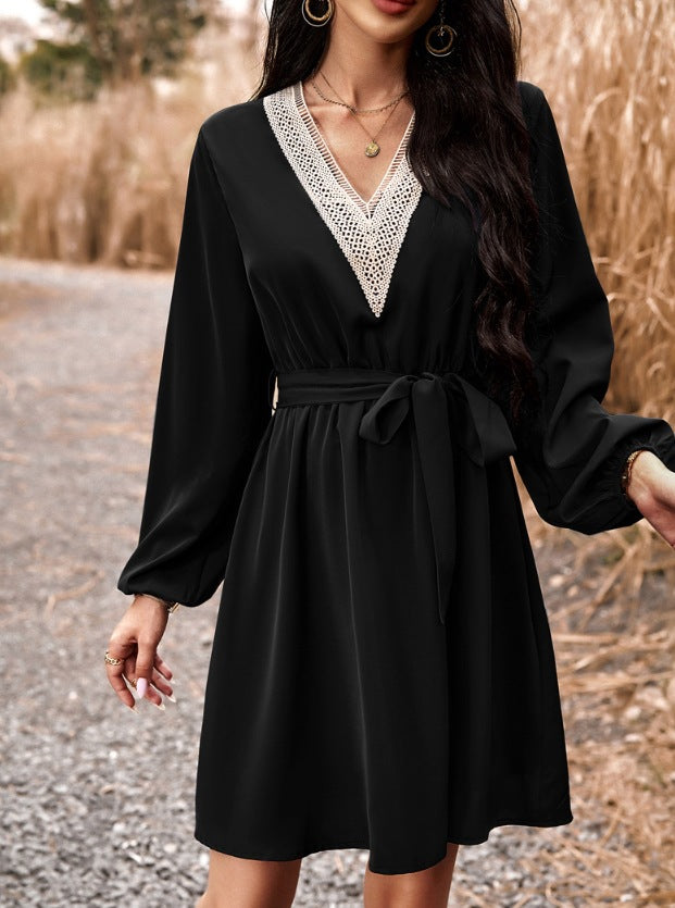 Ladies knee-length V-neck dress with crochet lace insert, tie belt andlight balloon sleeves Mune Fashion