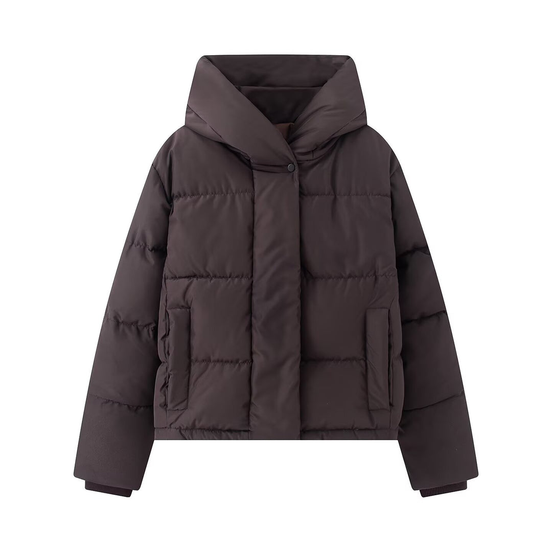 Women's short quilted puffer jacket with high stand-up collar and concealed button placket Mune Fashion