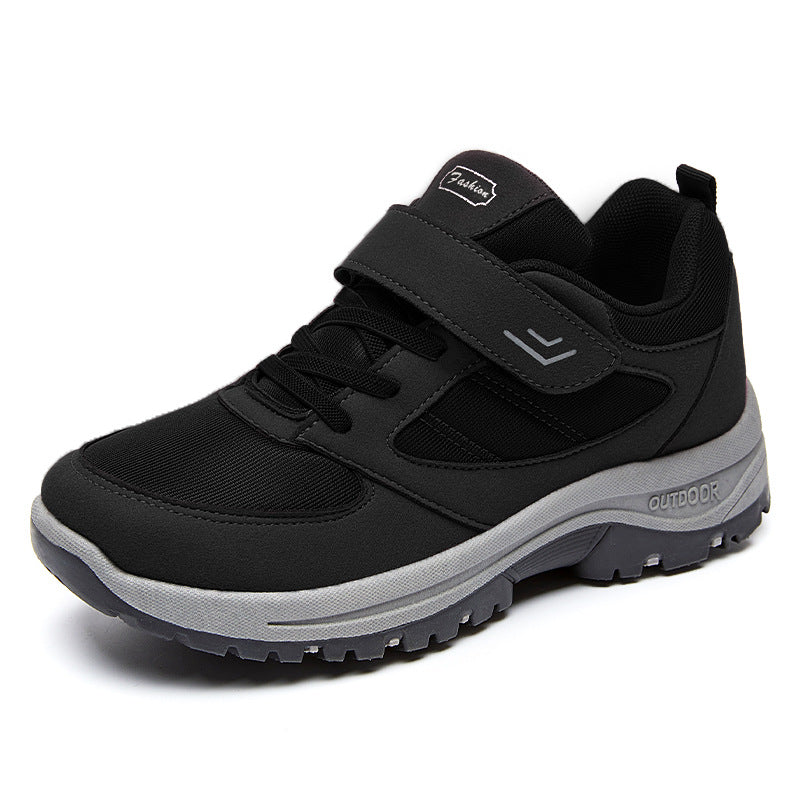 Men's robust outdoor sneakers with Velcro closure, breathable knitted upper and profiled non-slip sole Mune Fashion