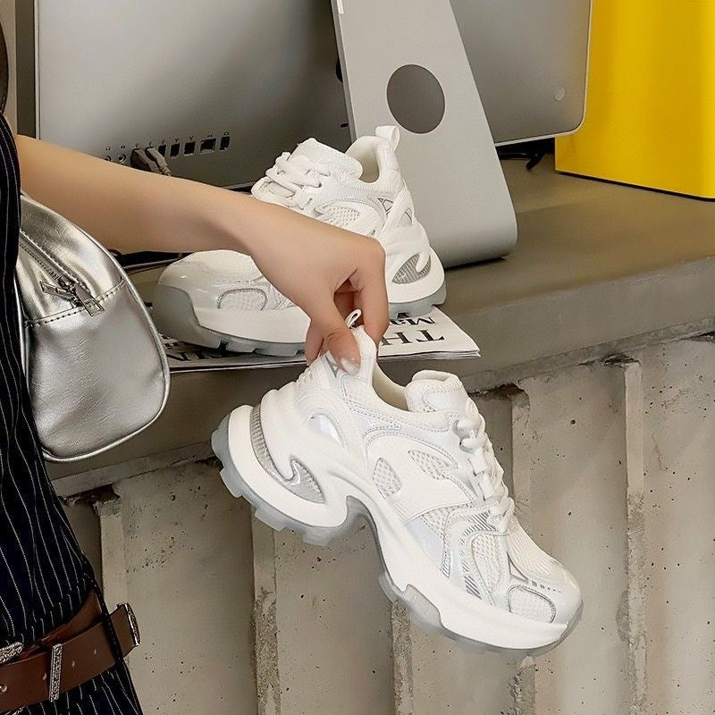 Ladies sporty sneakers with breathable upper material and cushioning sole Mune Fashion