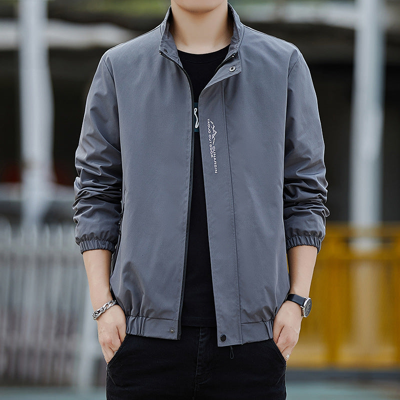 Men's lightweight water-repellent hooded jacket in urban minimal style with zipper Mune Fashion