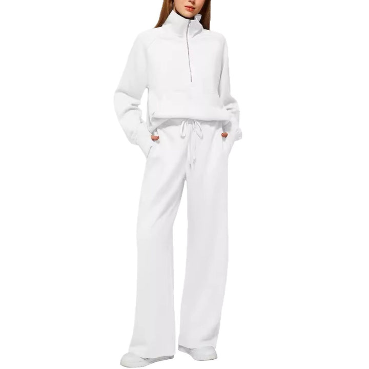 Women half-zip lounge set with high stand-up collar, kangaroo pocket and wide high-waist joggers Mune Fashion