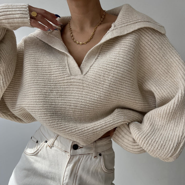 Women's chunky knit pullover with wide collar and V-neck Mune Fashion
