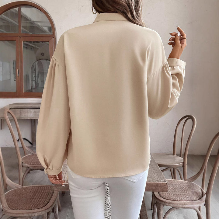Ladies blouse with stand-up collar, embroidered V-patch and balloon sleeves Mune Fashion