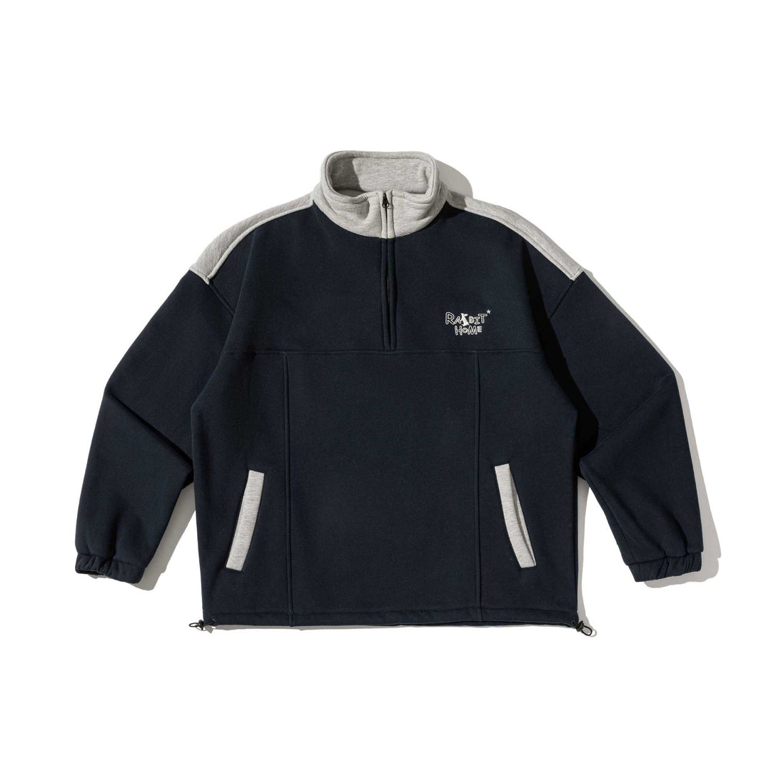 Unisex Half-zip sweatshirt in oversized boxy cut with high stand-up collar and kangaroo pocket Mune Fashion
