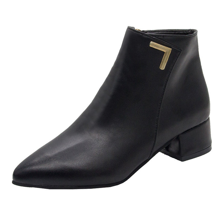 Ladies' pointed ankle boots in smooth leather look with subtle metal corner appliqué and padded insole Mune Fashion