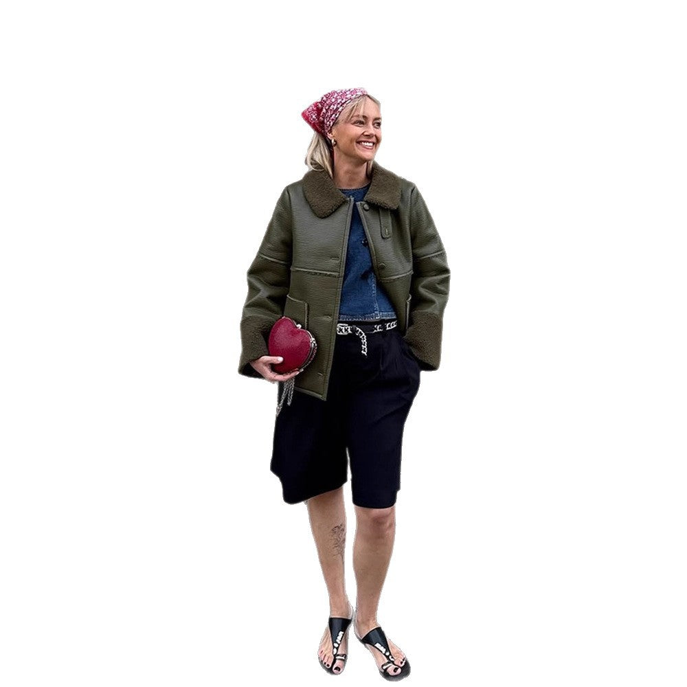 Ladies Short Aviator-Style Bomber Jacket with Teddy Lining and Boxy Silhouette Mune Fashion