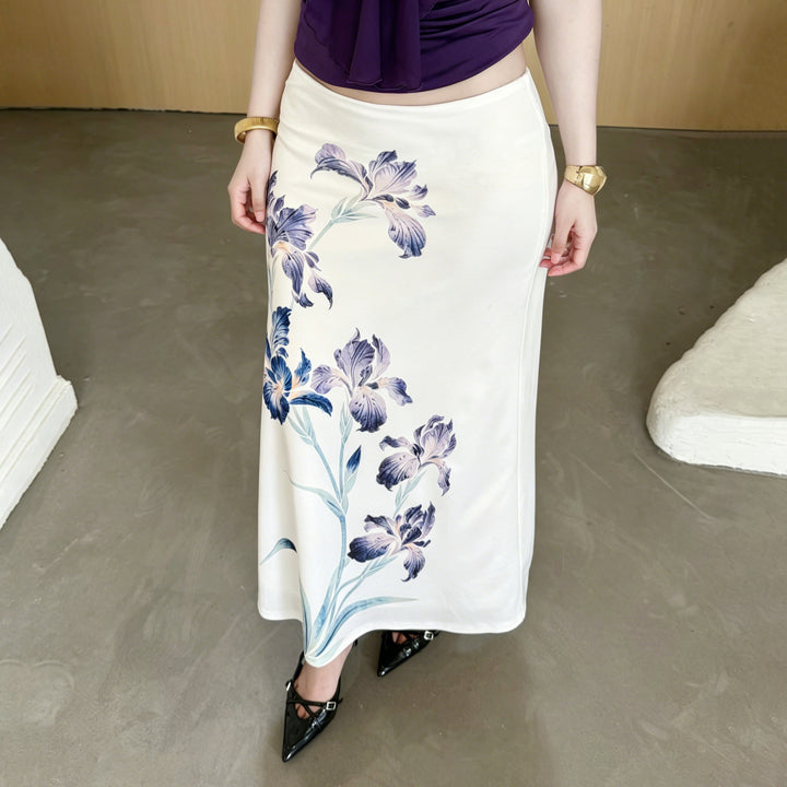Women A-line midi skirt made of lightweight viscose blend with artistic floral print Mune Fashion