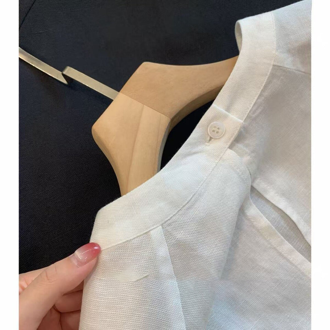 Women's elegant and airy blouse made of fine fabric Drune