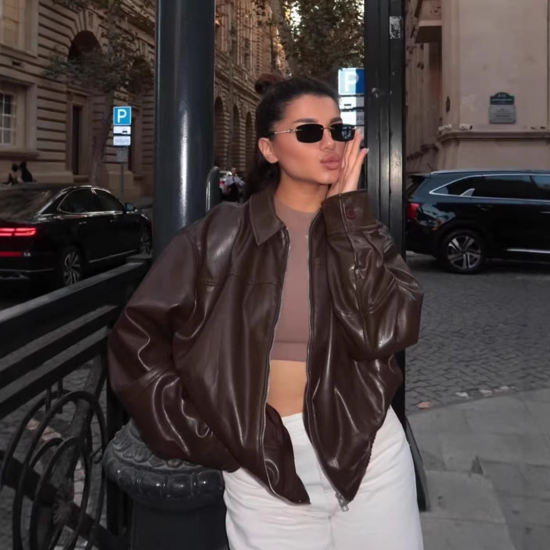 Women's oversized leather jacket in bomber style with shirt collar, continuous zipper and casual silhouette Mune Fashion