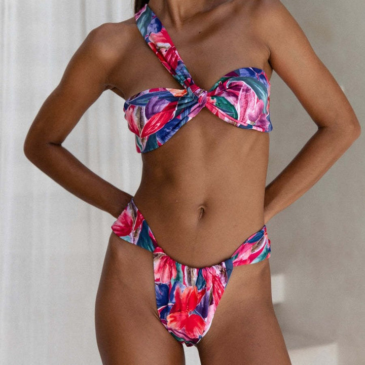 Women's bandeau bikini with asymmetrical straps and fashionable wrap details Mune Fashion