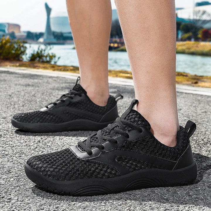 Men's urban mesh runner with three-dimensional ventilated fabric, shock-absorbing lightweight foam midsole, and heel pull tab Mune Fashion