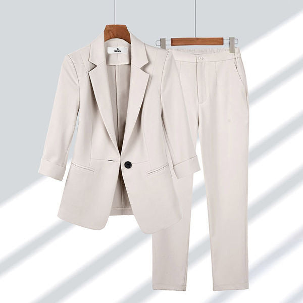Women's Two-Piece Business Suit Set with Tailored Blazer and Slim Pants Mune Fashion