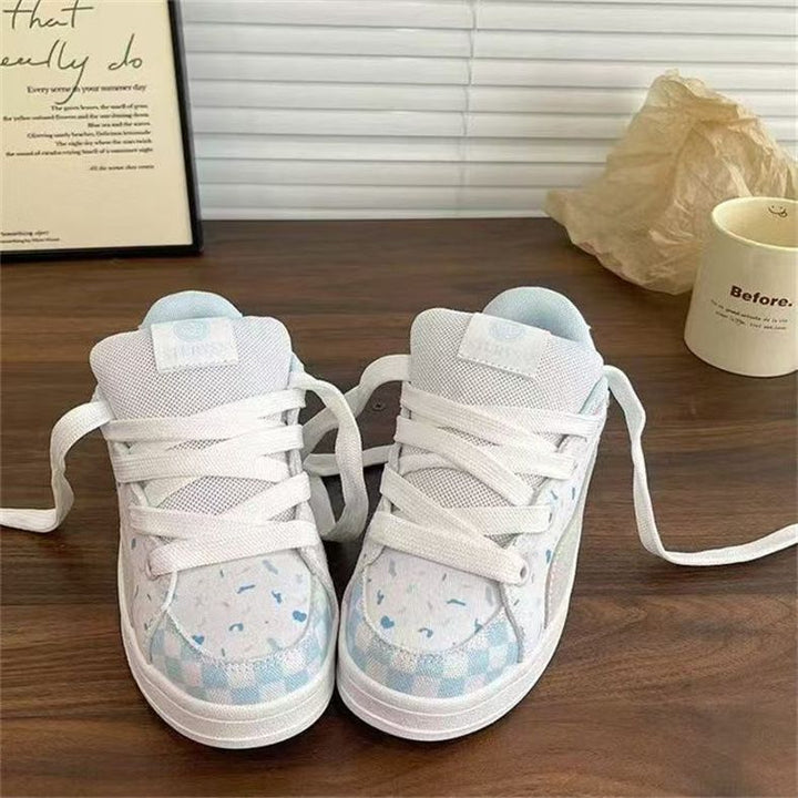 Women's sporty sneakers with playful design and slip-resistant sole Mune Fashion