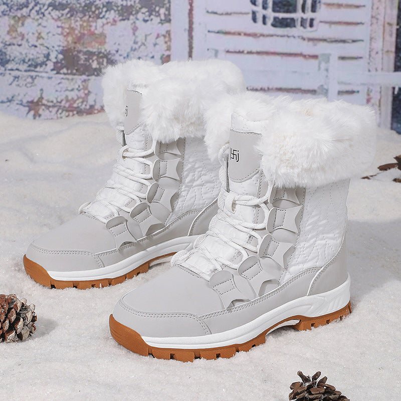 Ladies thermal snow boots with quilted insulation, teddy lining, and grippy profile sole Mune Fashion