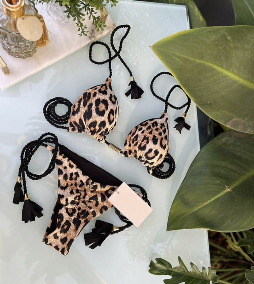 Women's bikini set with adjustable straps and sophisticated design Mune Fashion