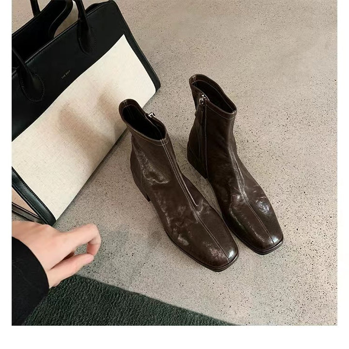 Ladies ankle-high smooth leather ankle boots with medium block heel and side zipper Mune Fashion