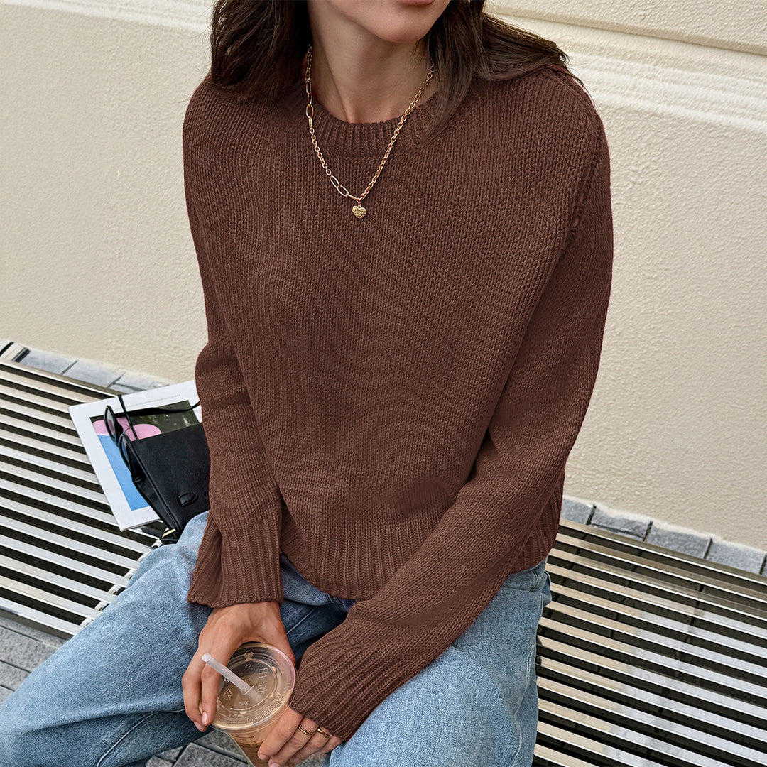 Women knitted fine knit pullover with round neckline, light oversized fit and ribbed cuffs Mune Fashion