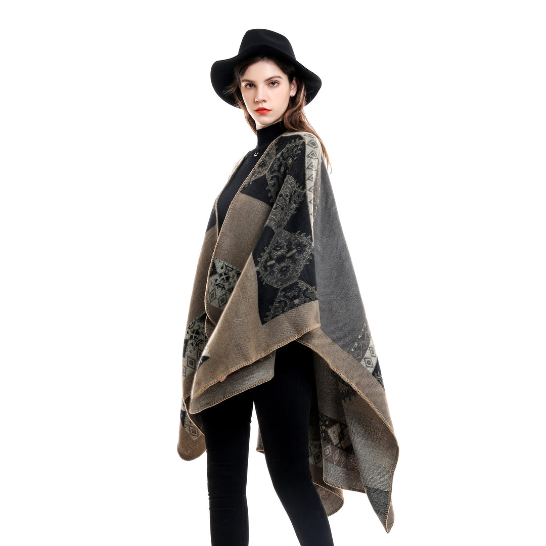 Women's Oversize Poncho made of jacquard knit with geometric ethnic pattern Mune Fashion
