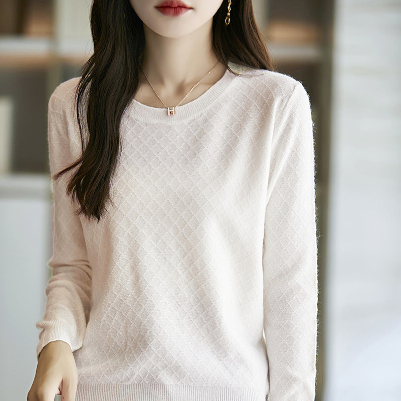 Women's Casual Fine Knit Sweater with Subtle Diamond Pattern and Ribbed Cuffs Mune Fashion