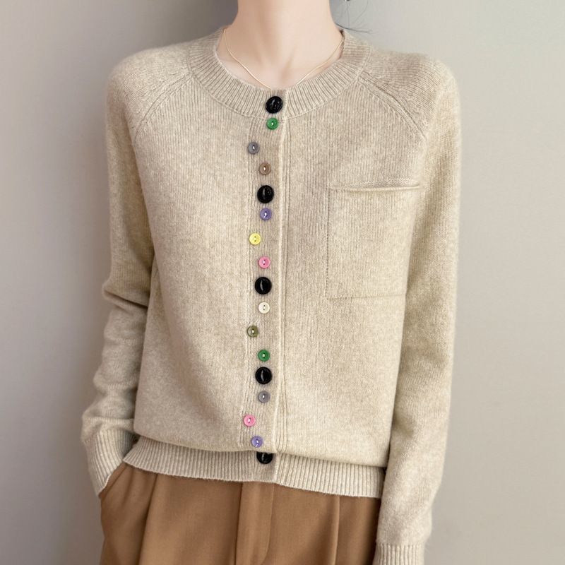 Women's fashionable knit cardigan with colorful buttons Mune Fashion