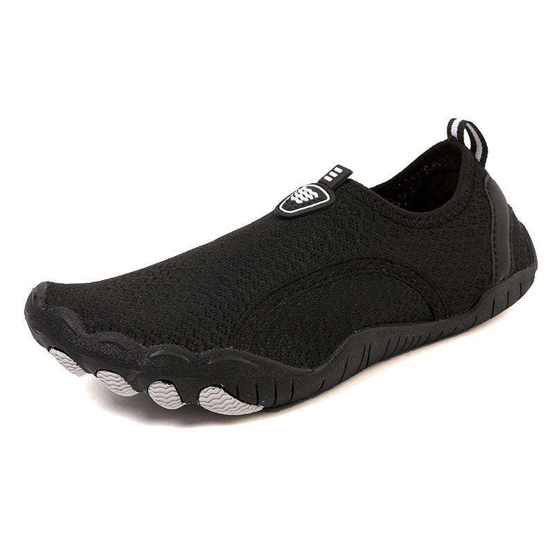 Women's lightweight and flexible water shoes with breathable knitted upper material and non-slip tread sole Mune Fashion