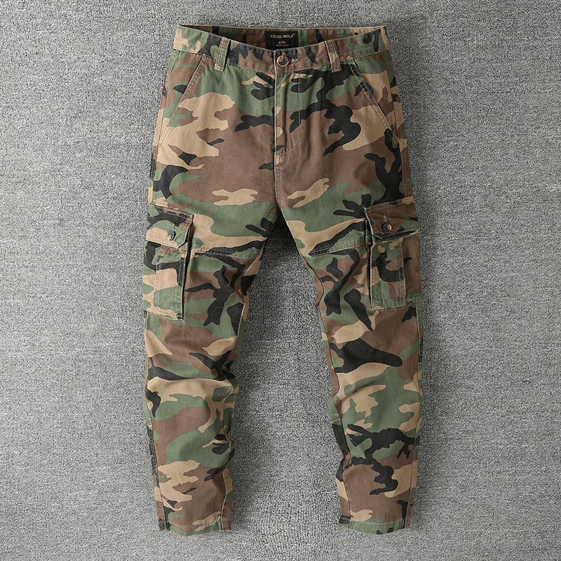 Men's cargo pants with tactical camouflage pattern and multiple flap pockets Mune Fashion