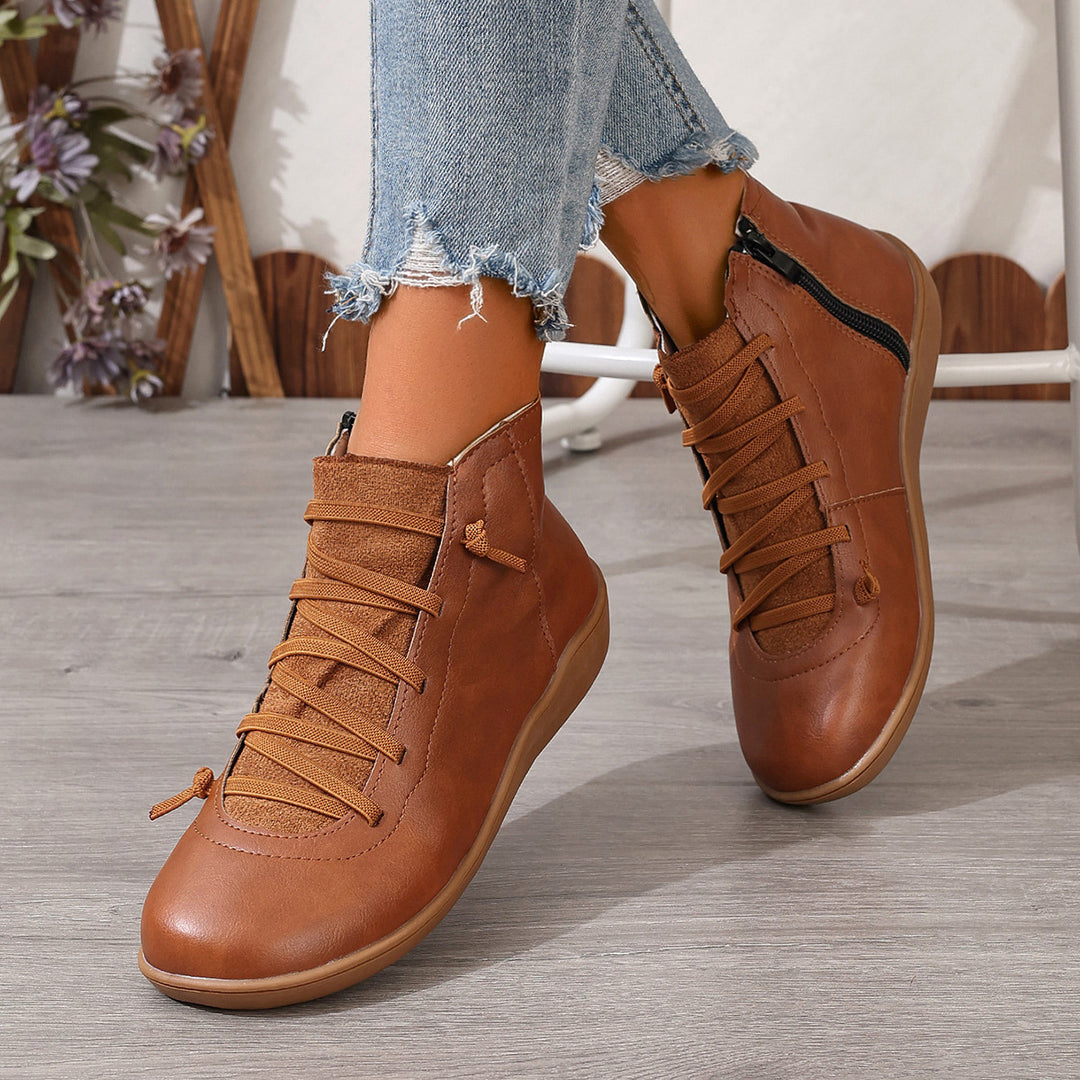 Women's sporty ankle-high lace-up ankle boots with side zipper and flexible rubber sole Mune Fashion