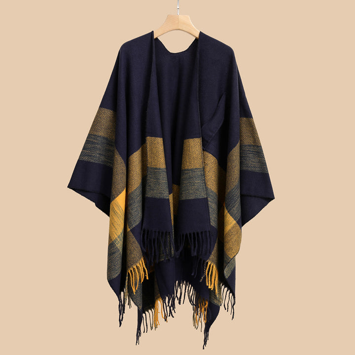 Women's cape poncho made of wool blend with sleeve slits, open front and fringe hem Mune Fashion