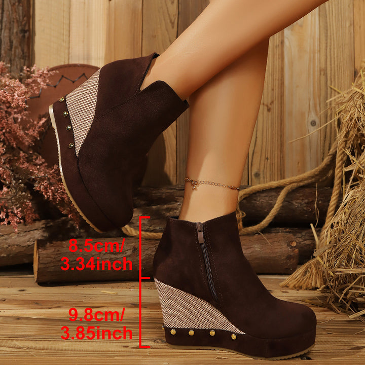 Ladies Wedge Ankle Boot with Elegant Structure Mune Fashion