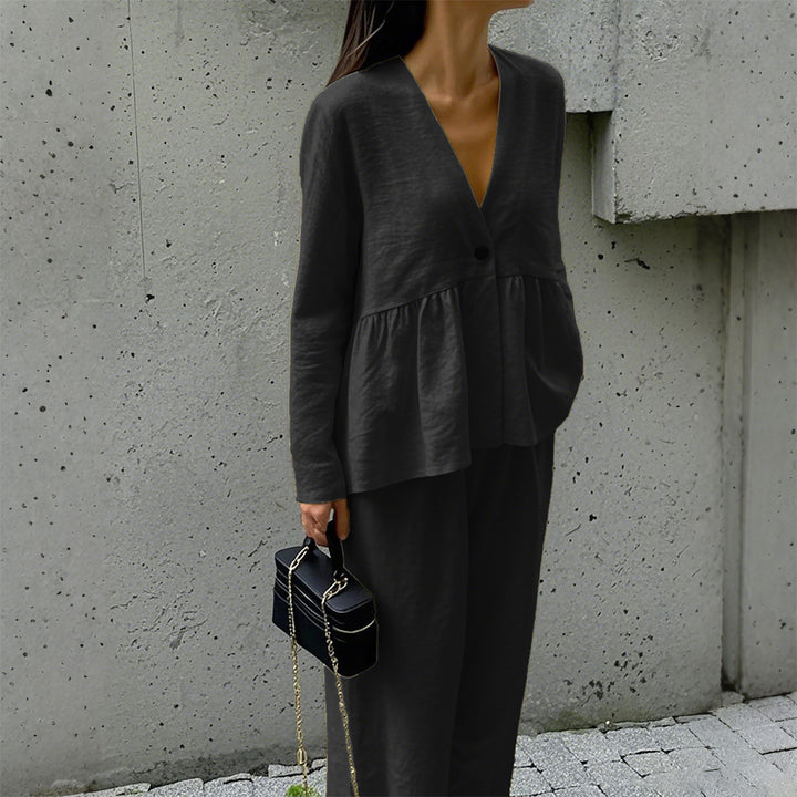 Ladies nan legeres linen mix two-piece with V-neck peplum blouse, single button placket and wide palazzo pants leg Mune Fashion