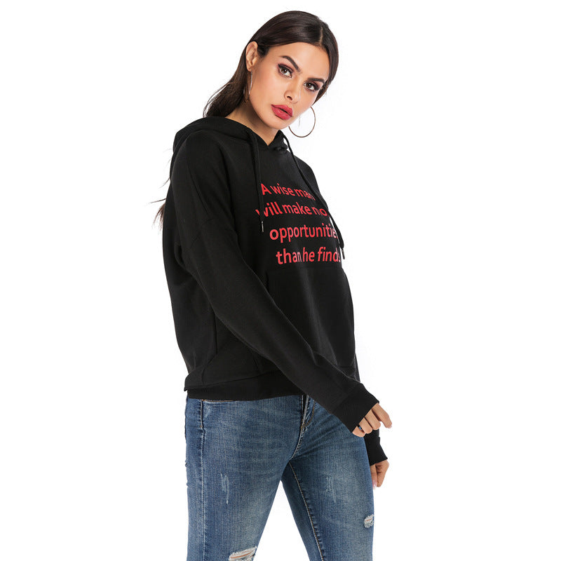 Women's hooded sweatshirt with statement print, kangaroo pocket, and oversized cut Mune Fashion