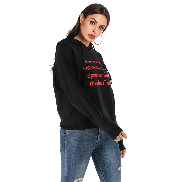 Women's hooded sweatshirt with statement print, kangaroo pocket, and oversized cut Mune Fashion