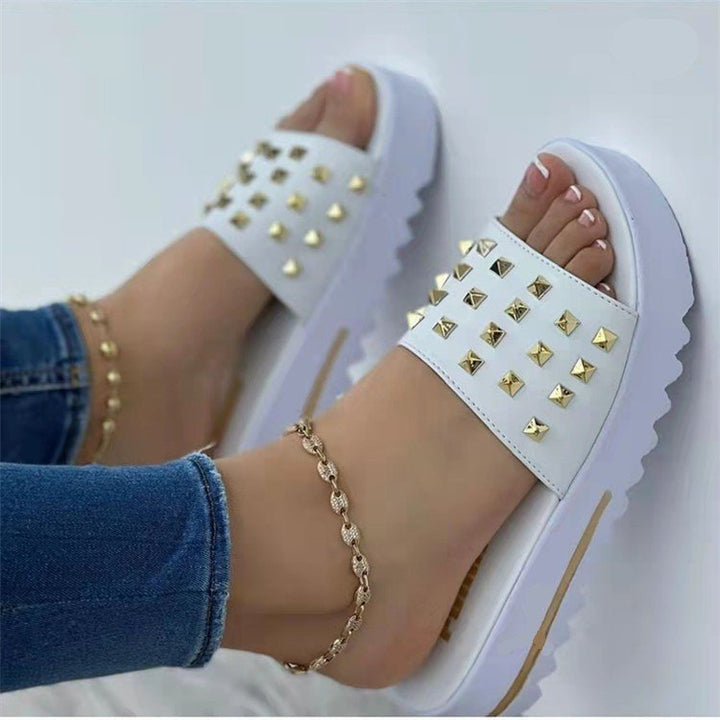 Women's Nieten slide with padded comfort footbed and profiled flatform heel Mune Fashion